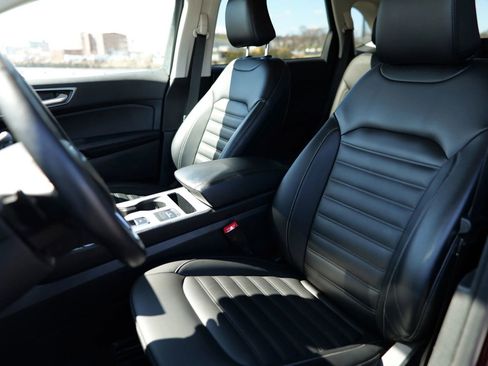 Used 2022 Ford Edge SEL w/ Convenience Package image 17