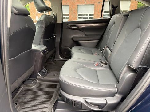 Used 2020 Toyota Highlander Limited AWD/4WD image 29