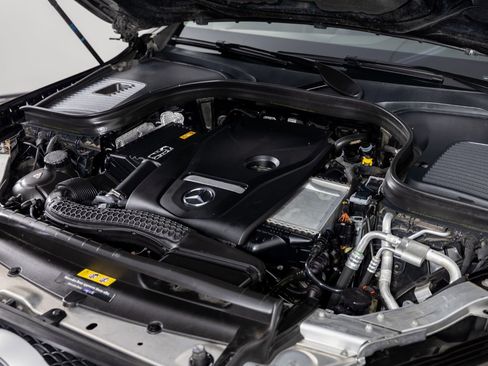 Used 2019 Mercedes-Benz GLC 300 4MATIC w/ Premium Package image 40