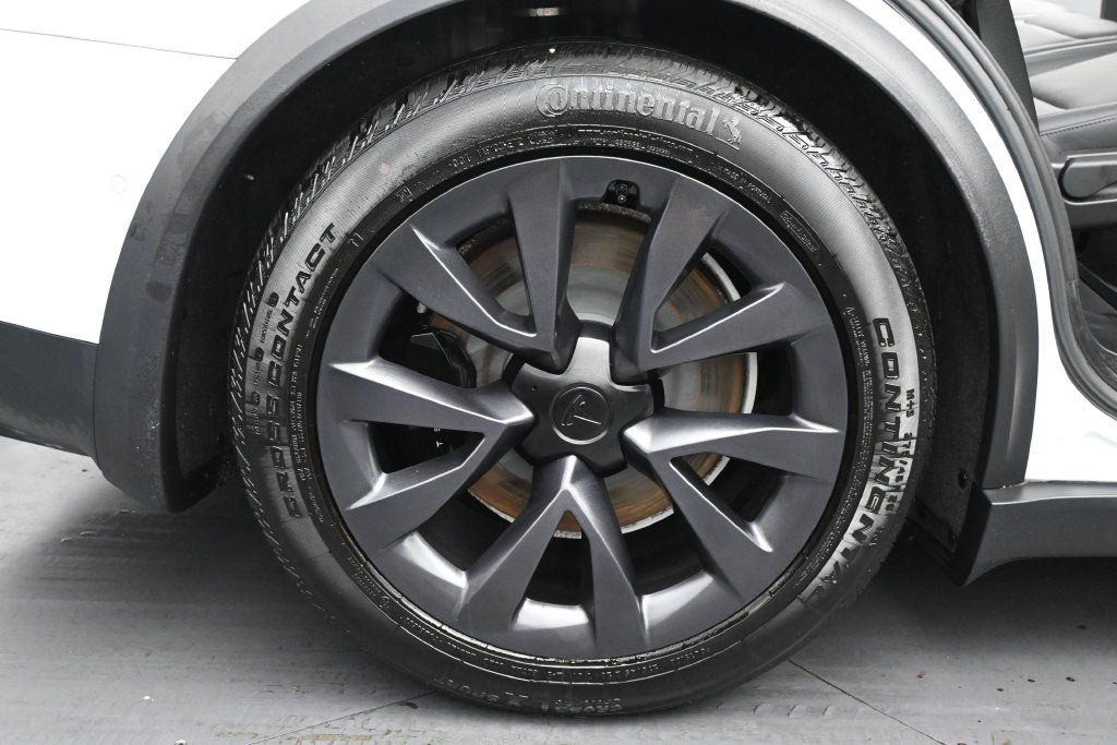 Used 2023 Tesla Model X AWD/4WD image 12