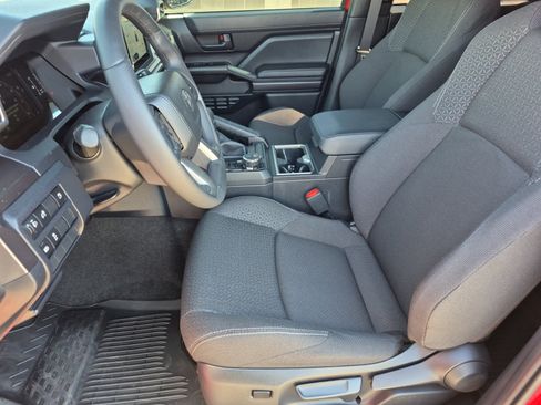 Certified 2026 Toyota 4Runner SR5 AWD/4WD image 17
