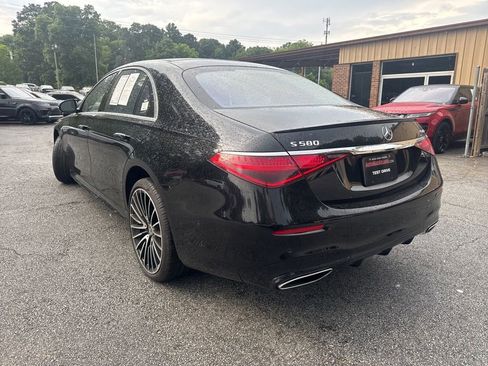 Used 2022 Mercedes-Benz S 580 4MATIC Sedan w/ AMG Line Package image 2
