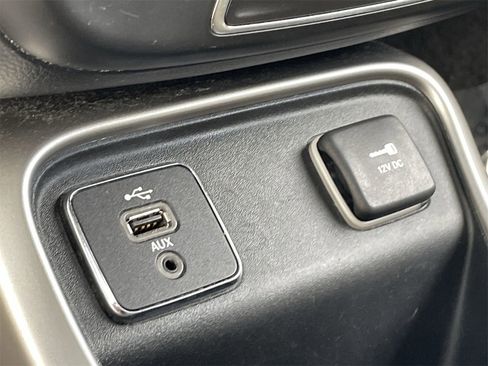 Used 2018 Jeep Compass Sport image 27