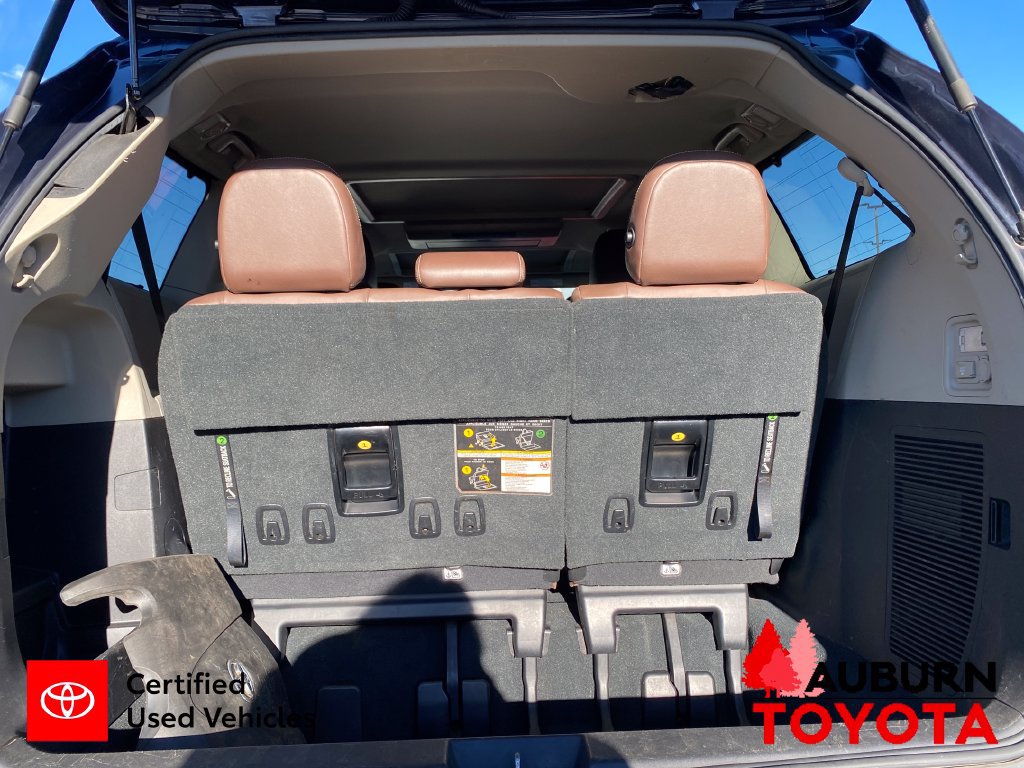 Certified 2019 Toyota Sienna Limited Premium w/ Carpet Mat Package AWD/4WD image 20