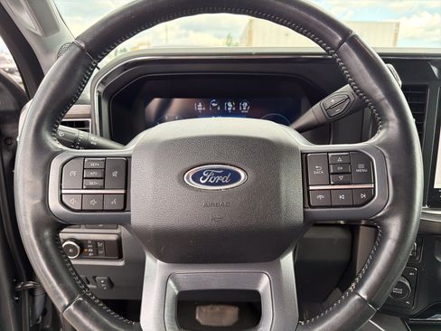 Used 2023 Ford F250 Lariat w/ Sport Appearance Package AWD/4WD image 15