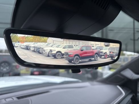 Used 2025 GMC Sierra 1500 AT4X image 55