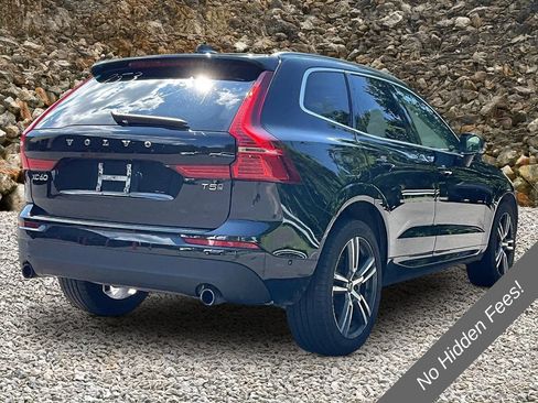 Used 2018 Volvo XC60 T5 Momentum w/ Vision Package AWD/4WD image 2