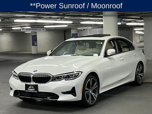 Used 2022 BMW 330i xDrive Sedan w/ Premium Package 2 image 4