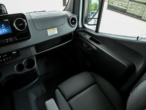 New 2025 Mercedes-Benz Sprinter 2500 image 7