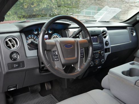 Used 2013 Ford F150 XLT w/ Luxury Equipment Group image 4