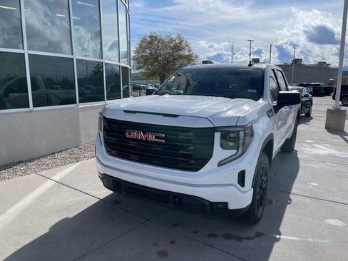 Used 2026 GMC Sierra 1500 Elevation AWD/4WD image 1