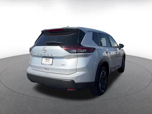 Used 2025 Nissan Rogue SV AWD/4WD image 14