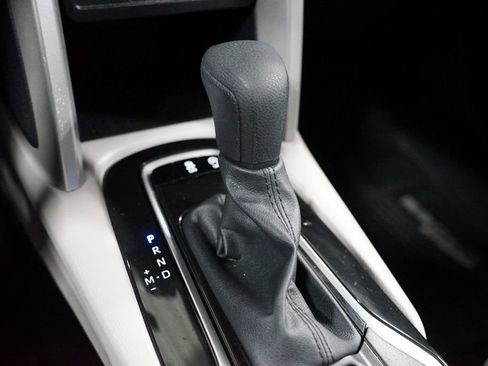 Certified 2025 Toyota Corolla Cross L image 21