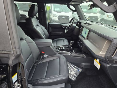 New 2026 Ford Bronco Outer Banks AWD/4WD image 11