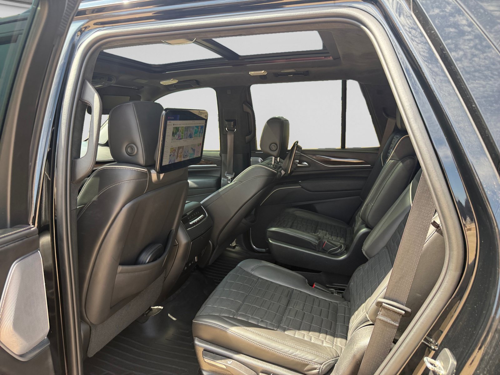 Used 2022 Cadillac Escalade Sport Platinum AWD/4WD image 13