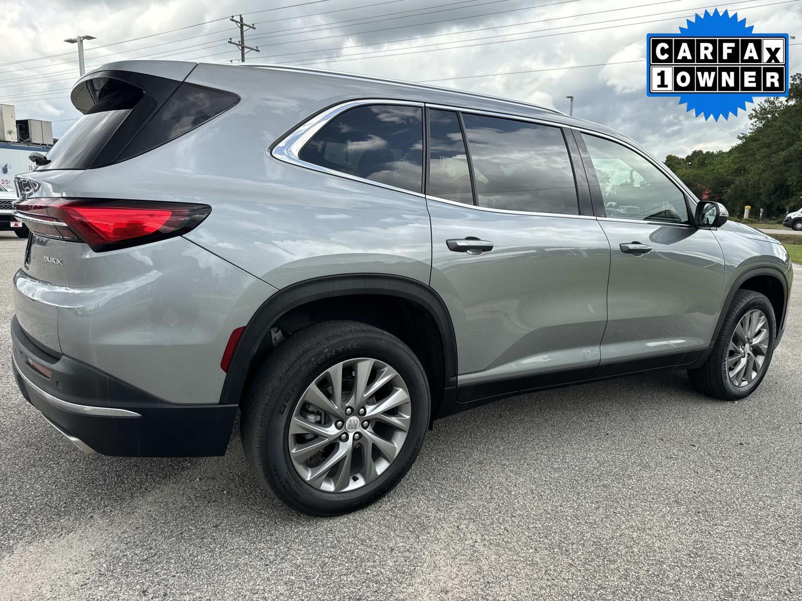 Used 2026 Buick Enclave Preferred AWD/4WD image 4