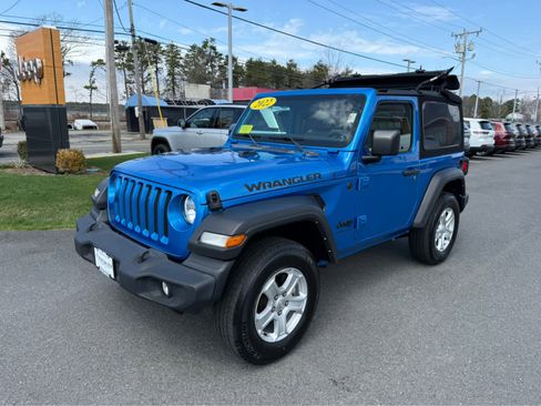 Used 2022 Jeep Wrangler Sport AWD/4WD image 6