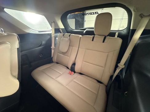 Used 2020 Ford Explorer XLT w/ Equipment Group 202A AWD/4WD image 50
