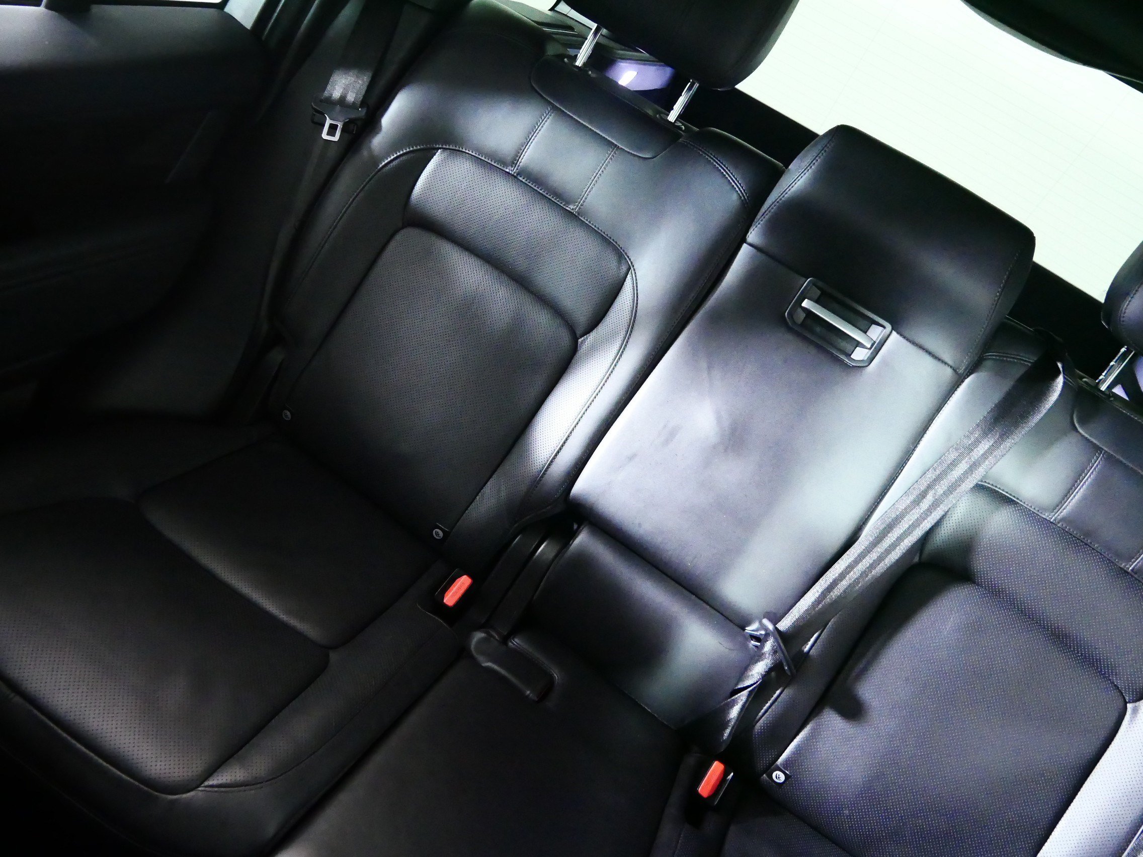 Used 2020 Land Rover Range Rover HSE AWD/4WD image 12