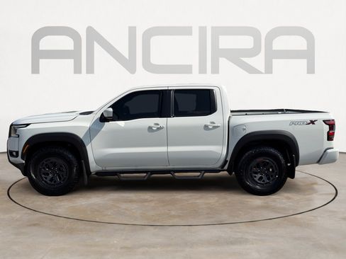 Used 2025 Nissan Frontier Pro-X image 8