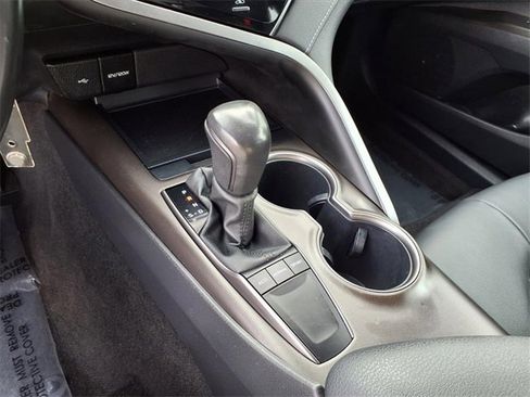 Used 2023 Toyota Camry SE image 21