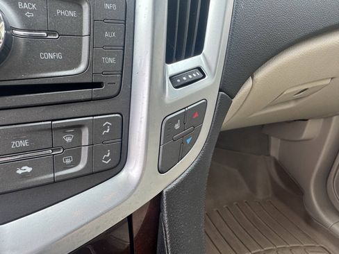 Used 2011 Cadillac SRX Luxury FWD image 44