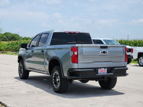 Used 2023 Chevrolet Silverado 1500 ZR2 w/ Technology Package AWD/4WD image 7
