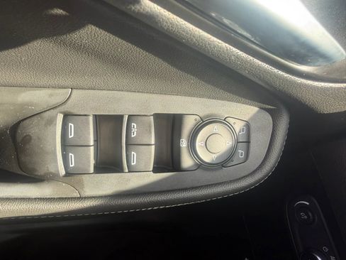 Used 2020 Buick Encore GX Select w/ Experience Buick Package FWD image 22