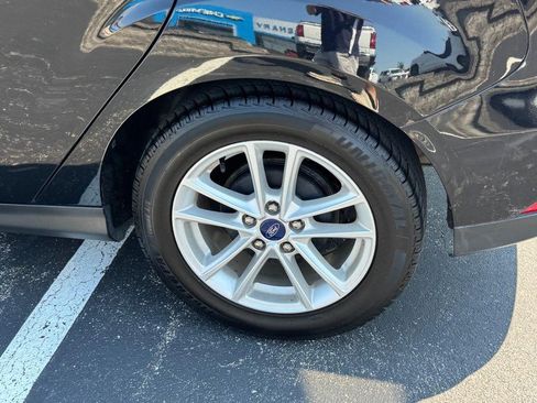 Used 2018 Ford Focus SE FWD image 7