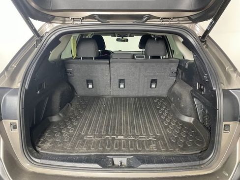 Used 2024 Subaru Outback Premium AWD/4WD image 13