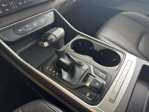Used 2026 Kia Carnival FWD image 26