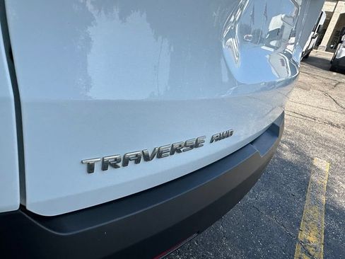 Used 2023 Chevrolet Traverse LT w/ LT Premium Package AWD/4WD image 25
