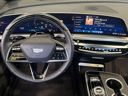 Certified 2025 Cadillac Lyriq Luxury w/ LPO, Floor Liner Package AWD/4WD image 14