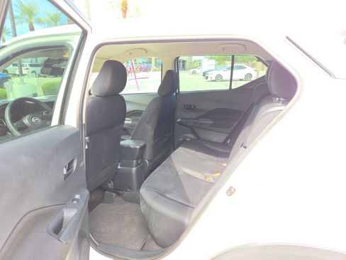 Used 2023 Nissan Kicks S FWD image 11