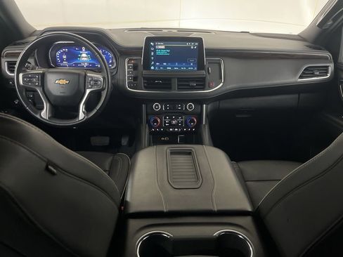 Used 2023 Chevrolet Suburban Premier image 33