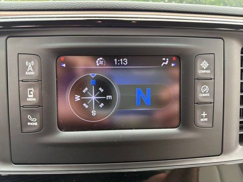 Used 2017 Chrysler Pacifica LX FWD image 39