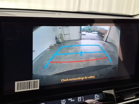 Used 2026 Toyota Sienna XLE FWD image 18