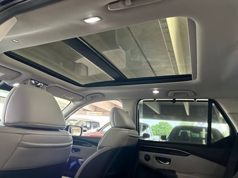Certified 2025 Honda Pilot Elite image 11