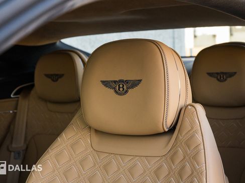 Used 2023 Bentley Continental GT V8 image 21