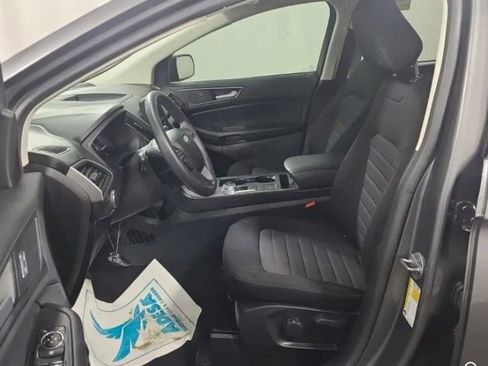 Used 2022 Ford Edge SE image 8