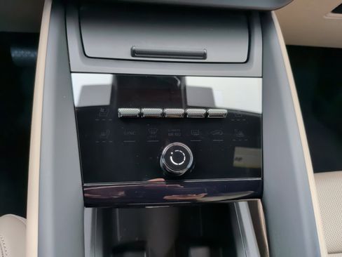 Used 2024 Porsche Macan 4 Electric image 19