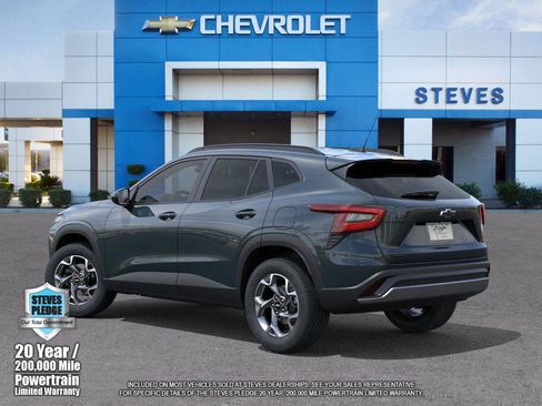 New 2026 Chevrolet Trax LT w/ Sunroof Package image 3