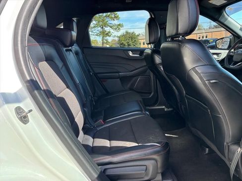 Used 2024 Ford Escape ST-Line image 11