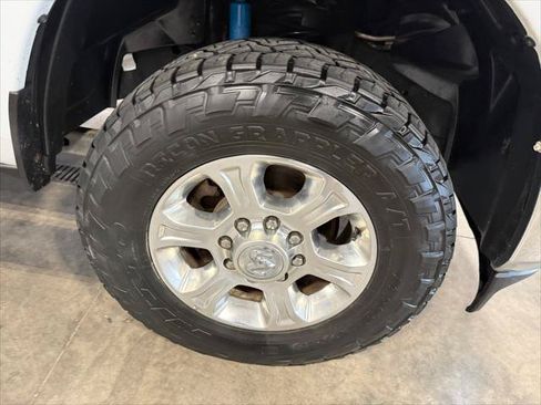 Certified 2019 RAM 2500 Big Horn AWD/4WD image 4