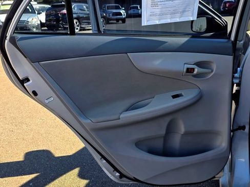Used 2009 Toyota Corolla LE FWD image 29