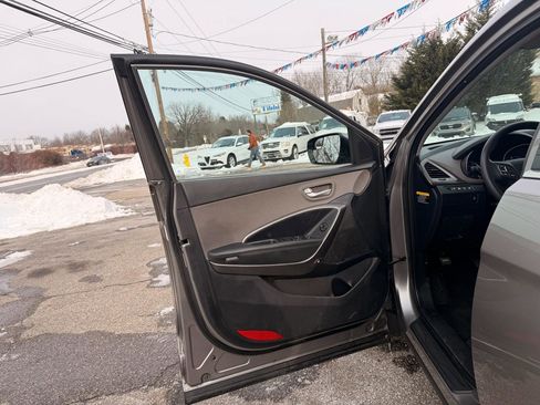 Used 2017 Hyundai Santa Fe Sport image 15