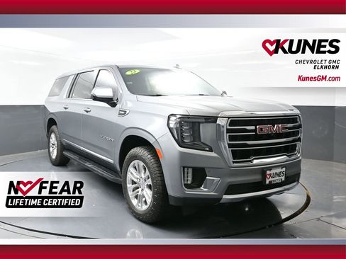 Used 2023 GMC Yukon XL SLT image 1