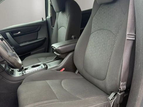Used 2015 GMC Acadia SLE FWD image 16