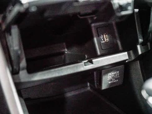 Used 2016 Honda Accord Sport image 21