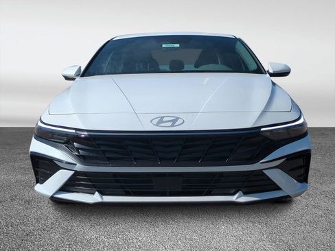 New 2025 Hyundai Elantra SEL w/ Cargo Package image 8